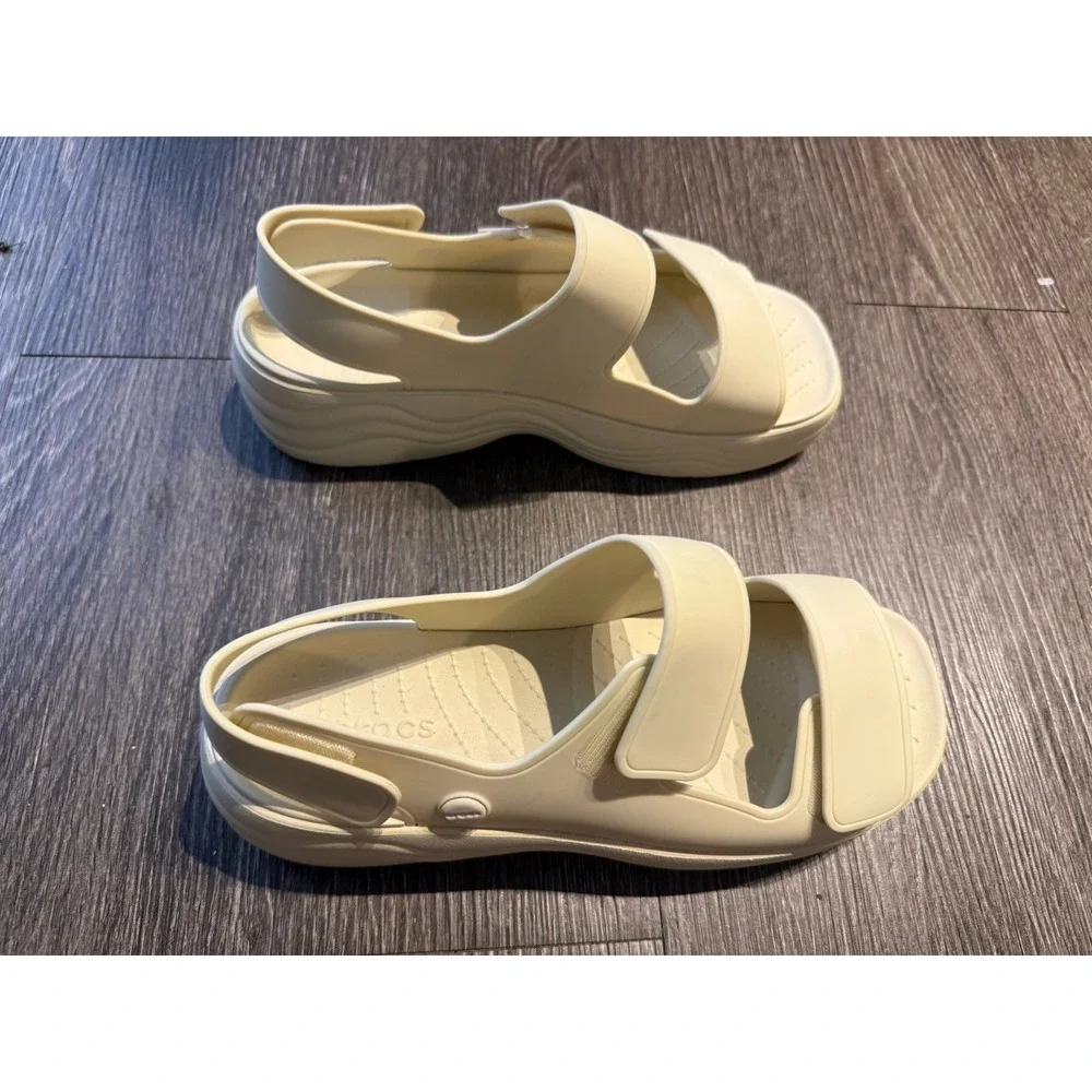 Crocs Skyline Sandal Beige LightWeight Adult Women's Size 11 NEW W/ Tags